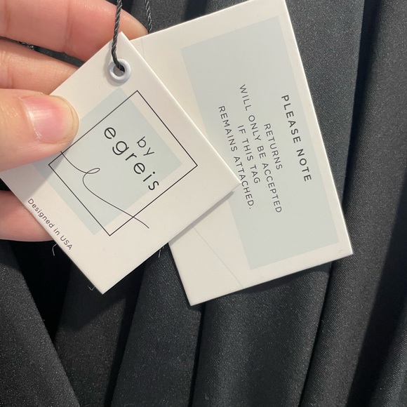 By Egreis Elegant Black Long-Sleeve Wrap Dress - Picture 4 of 6